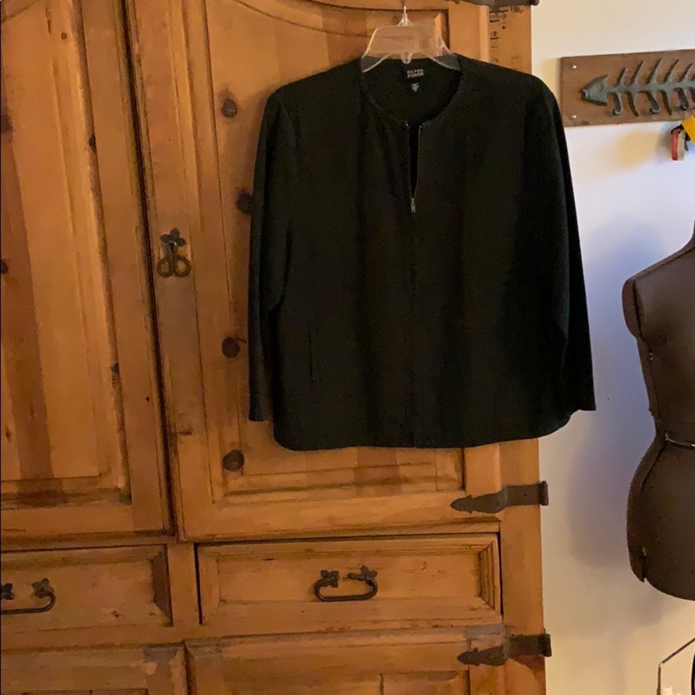Fabulous Eileen Fisher zip up linen shirt